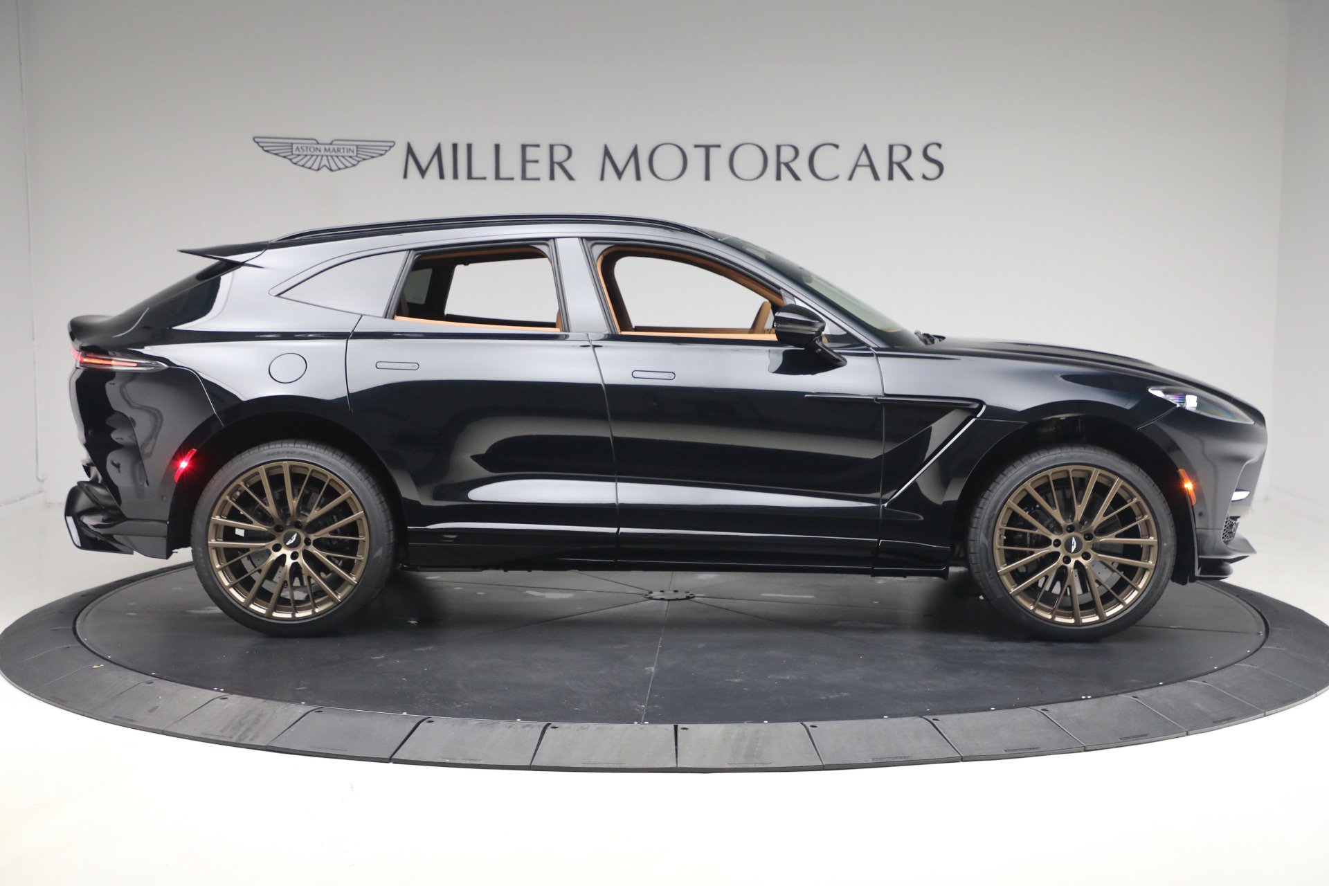 New 2026 Aston Martin DBX 707 AWD/4WD image 10