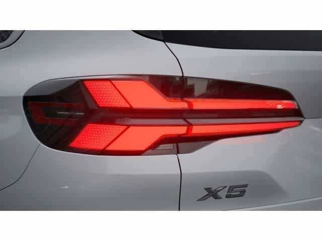 Used 2026 BMW X5 xDrive40i AWD/4WD image 8