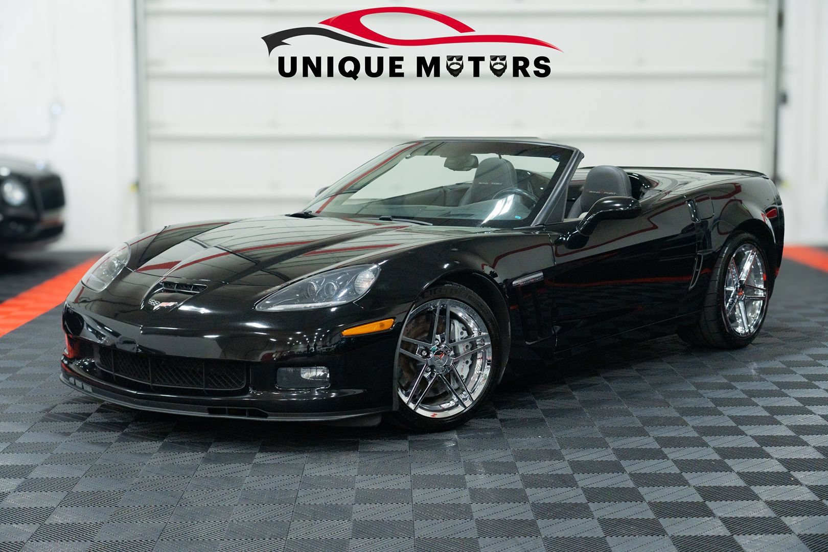 Used 2010 Chevrolet Corvette Grand Sport w/ Preferred Equipment Group RWD image 1