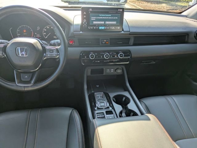 Used 2025 Honda Pilot TrailSport image 17