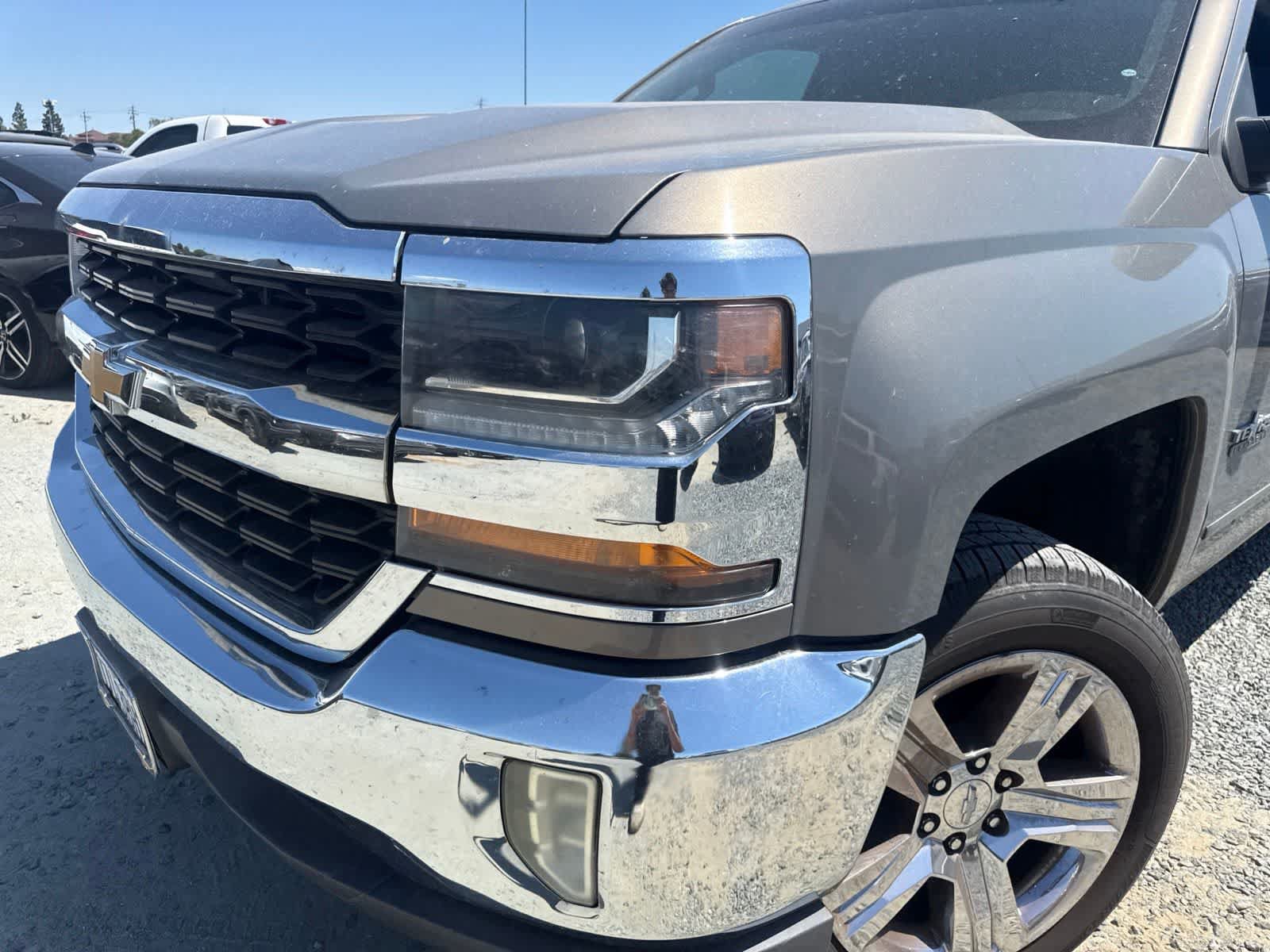 Used 2017 Chevrolet Silverado 1500 LT w/ Texas Edition RWD image 9