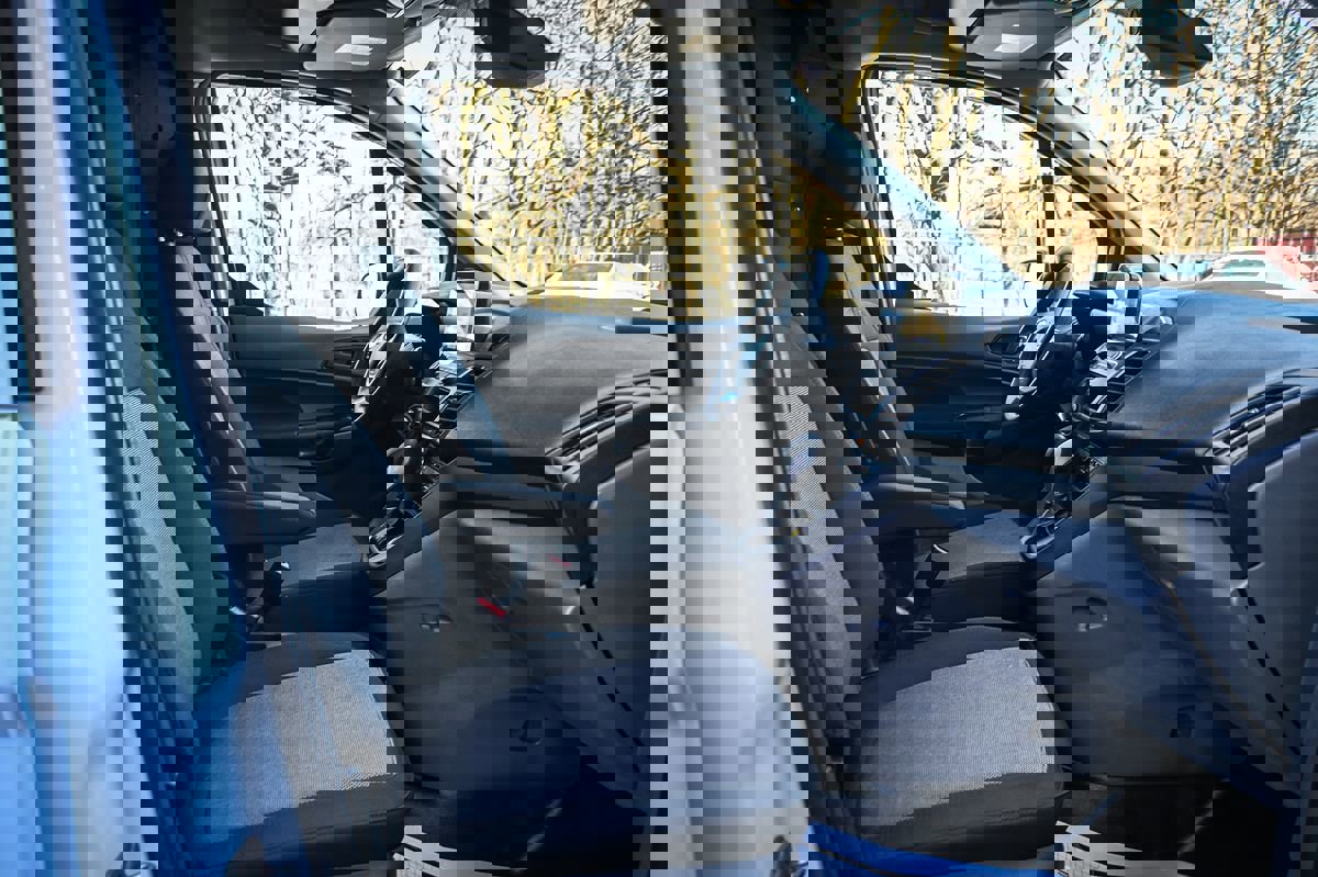 Used 2020 Ford Transit Connect XL image 20