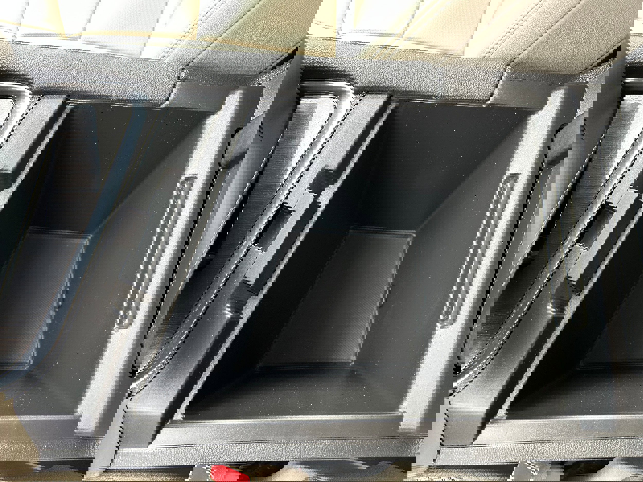 Used 2019 Buick Enclave Essence FWD image 25