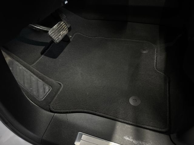 Certified 2024 Chevrolet Suburban RST image 35