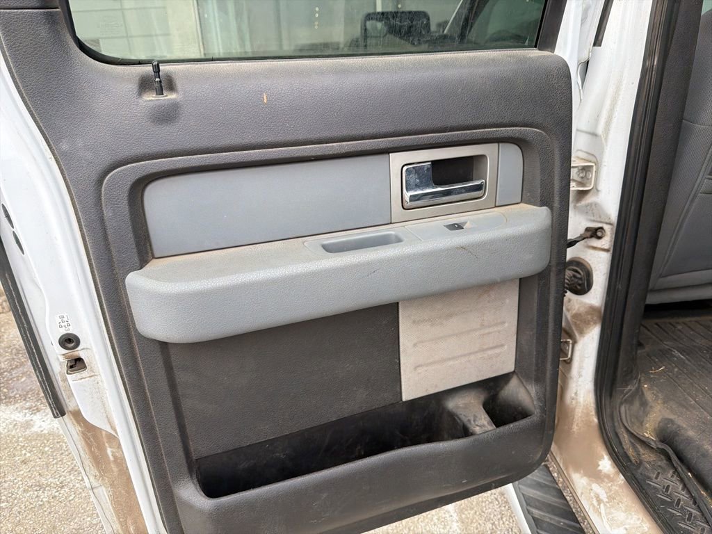 Used 2011 Ford F150 XLT w/ XLT Chrome Pkg image 23