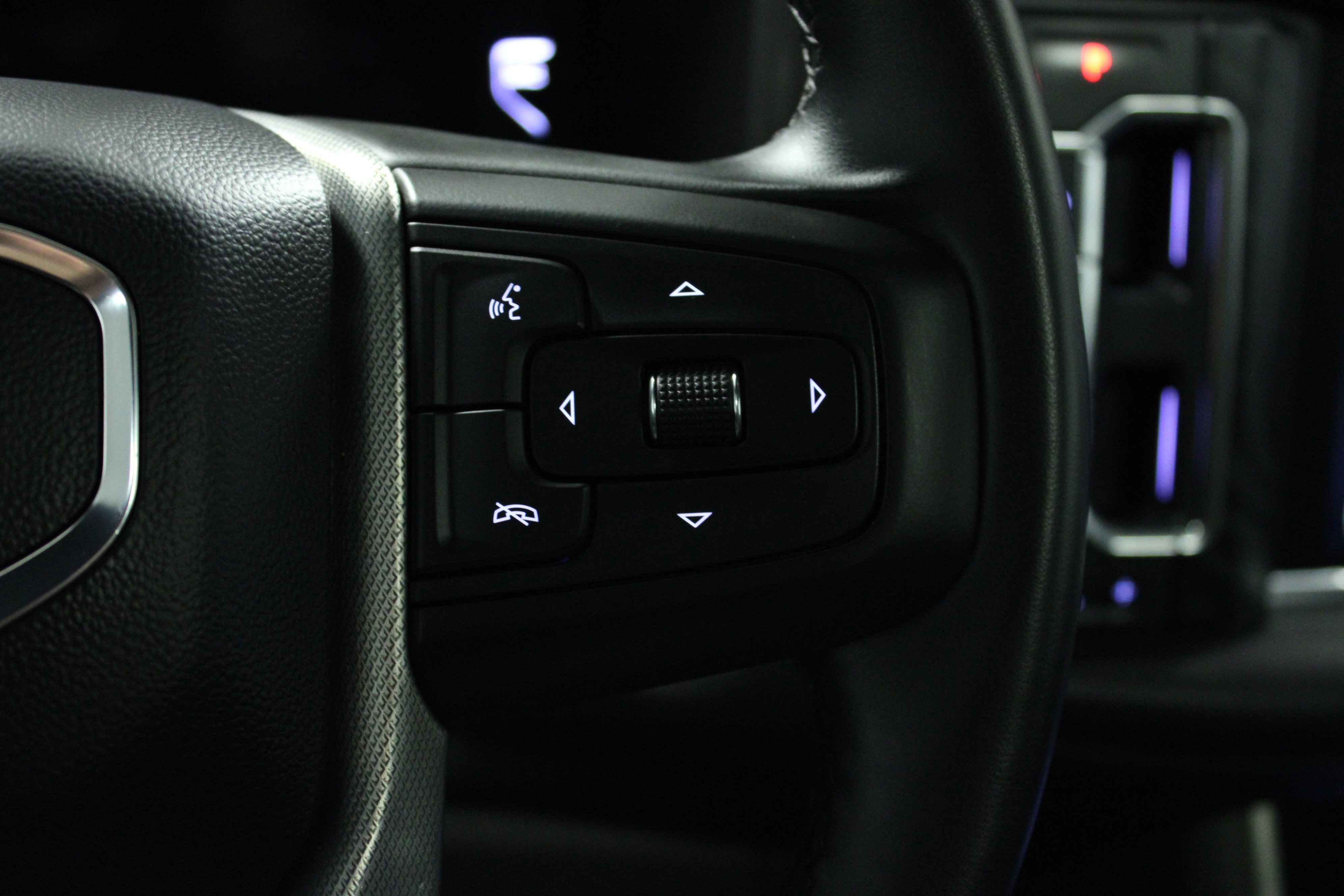 Used 2023 GMC Yukon XL Denali image 22