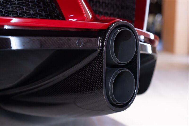 Used 2024 Bugatti Chiron Super Sport AWD/4WD image 43