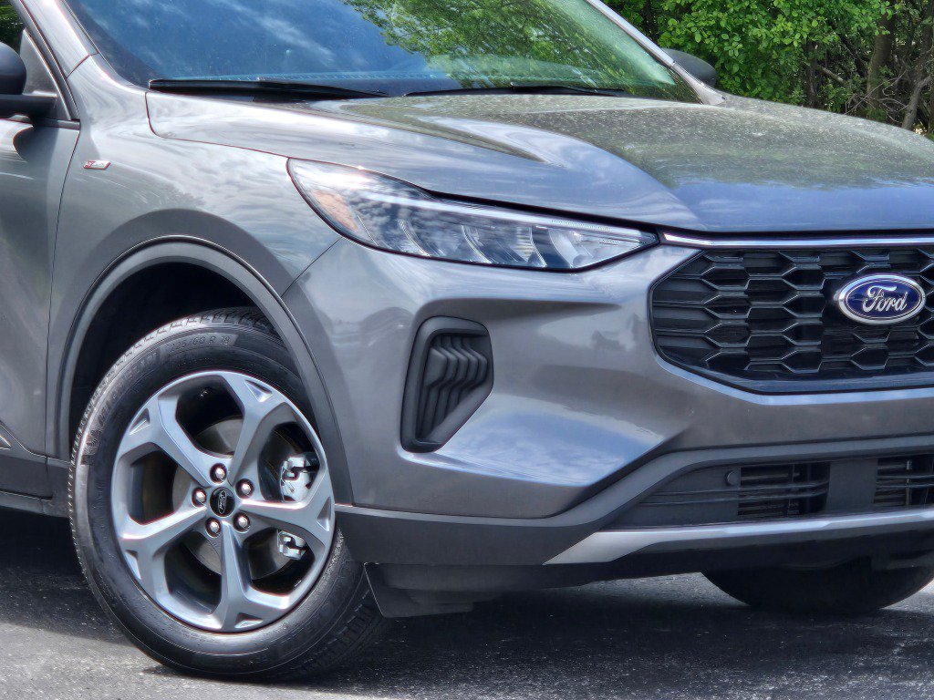 Used 2025 Ford Escape ST-Line AWD/4WD image 3