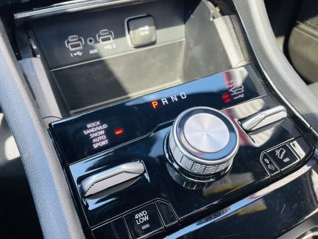 Used 2025 Jeep Grand Cherokee Summit w/ Obsidian Package AWD/4WD image 26