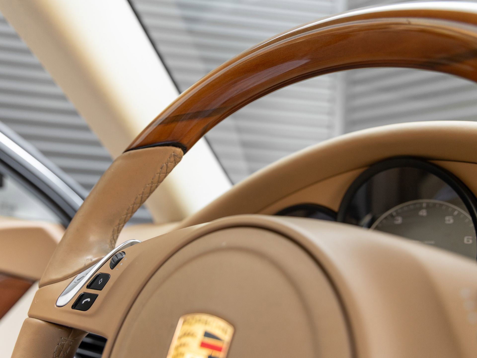 Used 2016 Porsche Panamera S RWD image 20