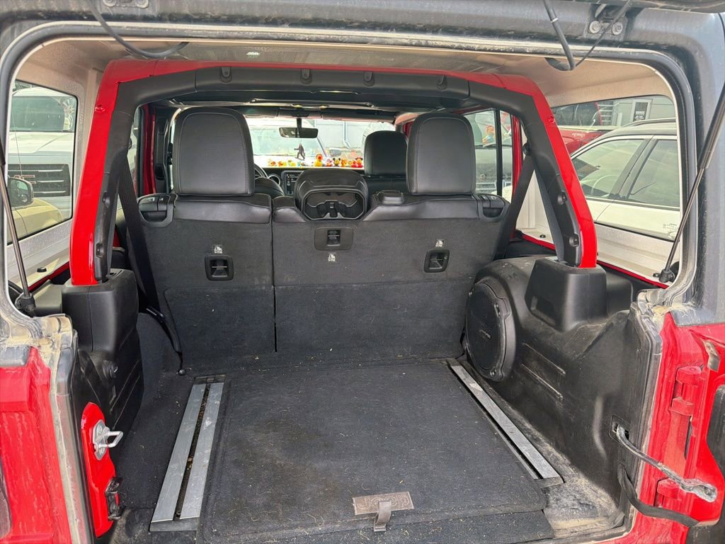 Used 2019 Jeep Wrangler Unlimited Sahara w/ Uconnect 4C Nav & Sound Group image 24