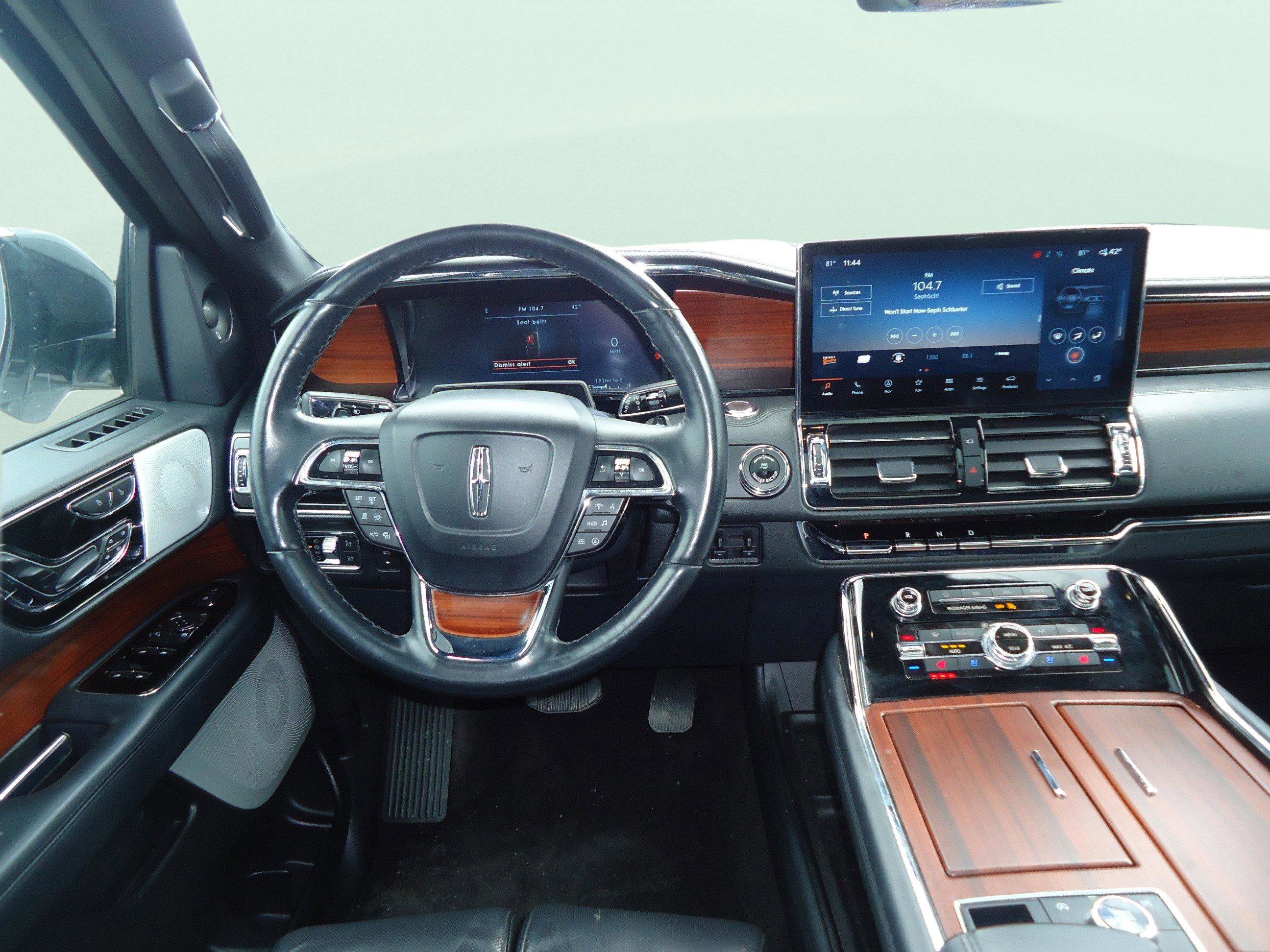 Used 2023 Lincoln Navigator Reserve AWD/4WD image 11