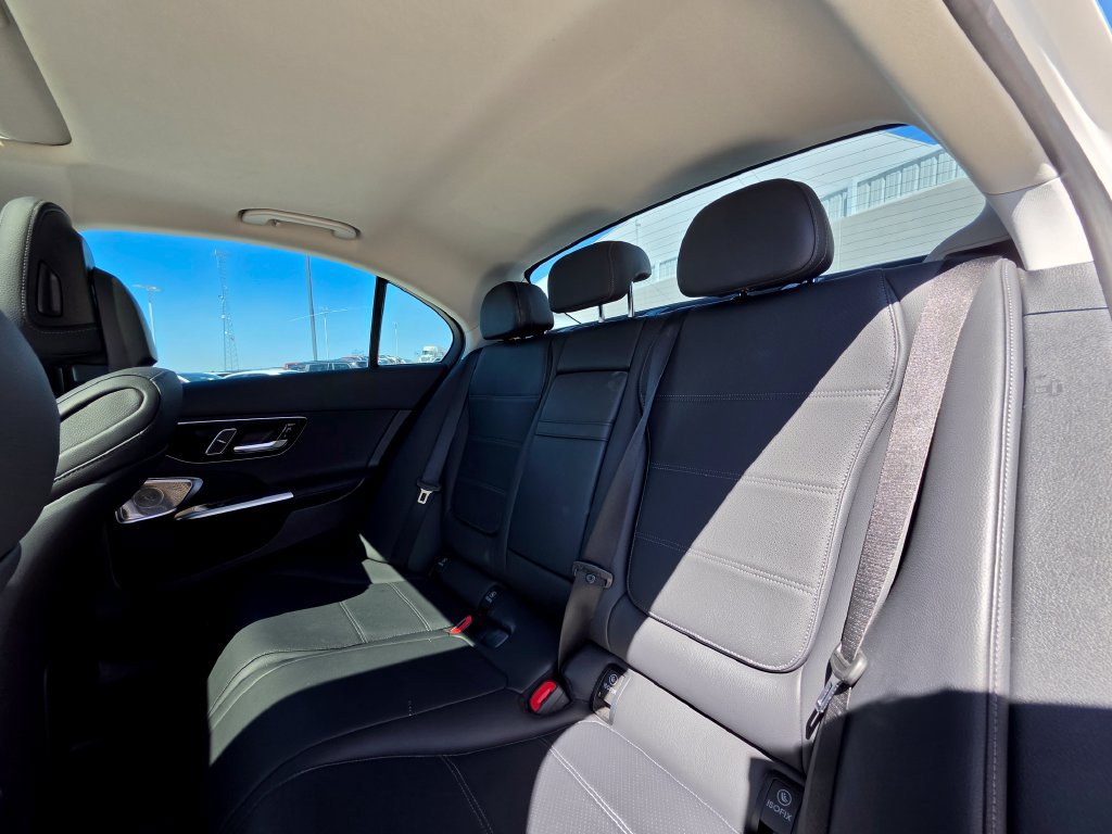 Used 2023 Mercedes-Benz C 300 Sedan image 16