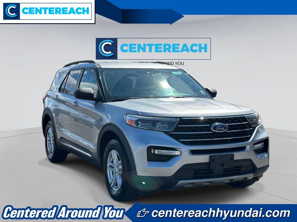 Used 2020 Ford Explorer XLT w/ Equipment Group 202A image 2