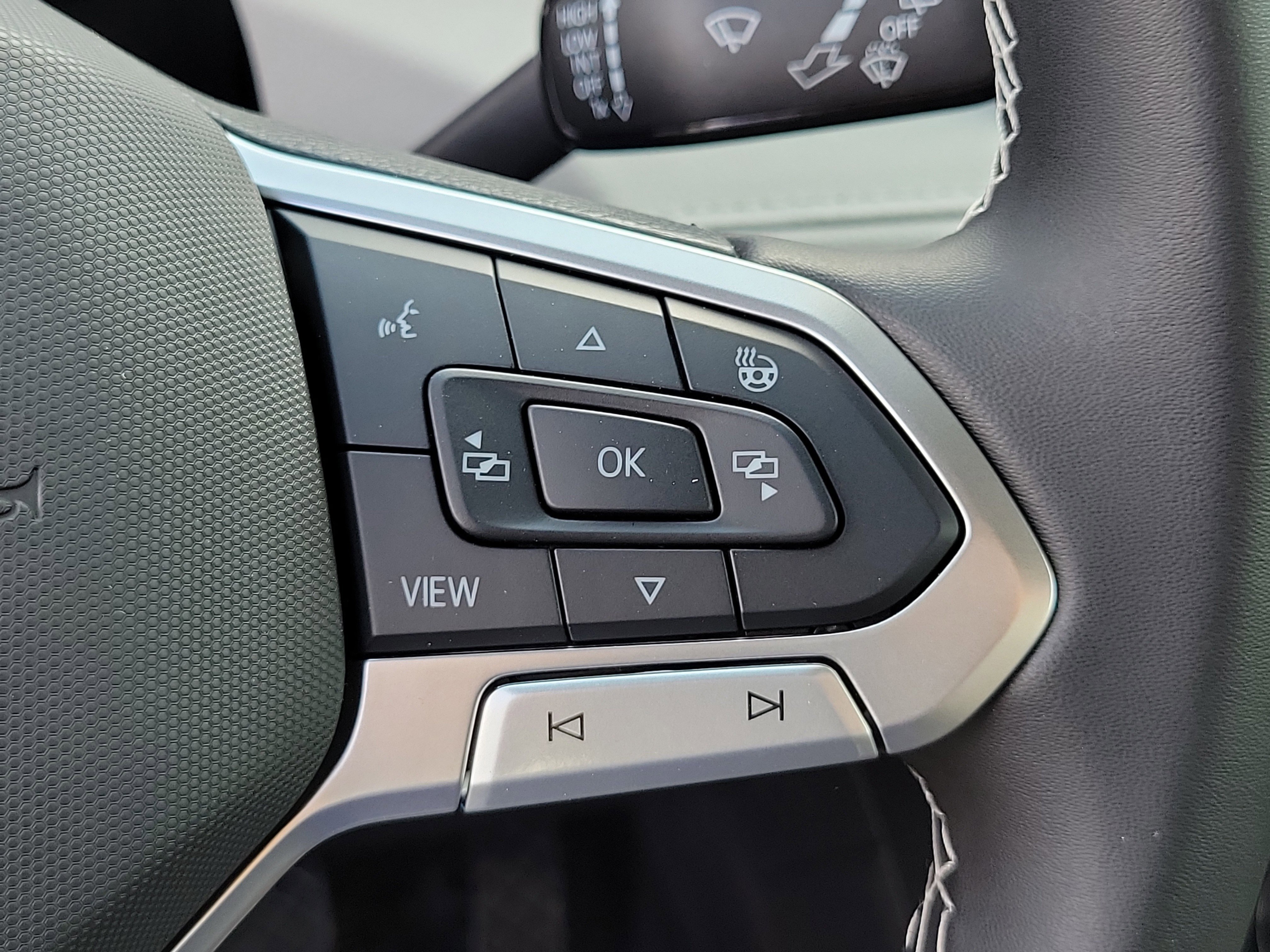 New 2026 Volkswagen Taos S FWD image 25