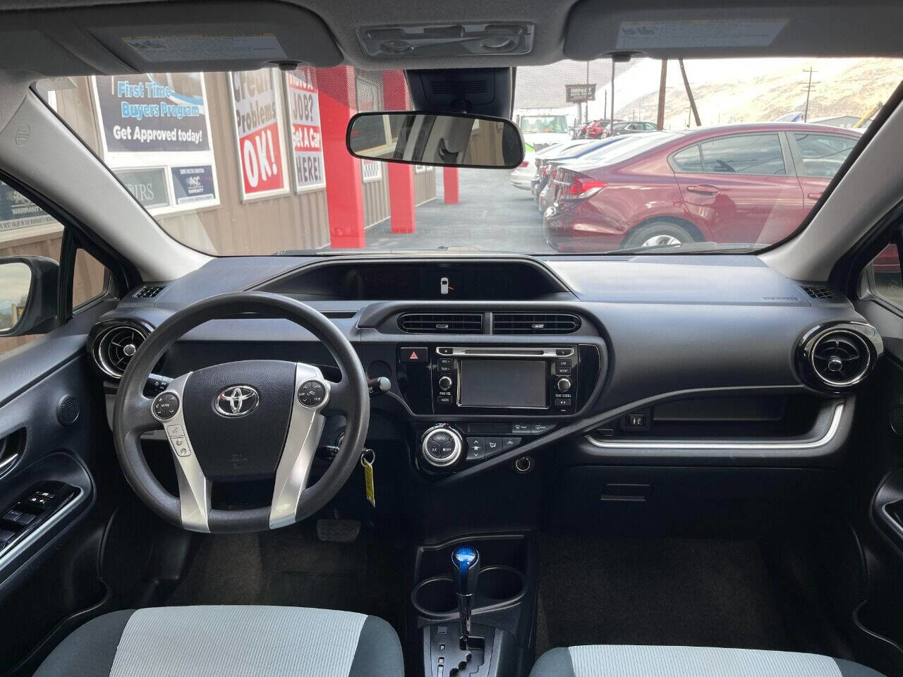 Used 2017 Toyota Prius C Two image 5
