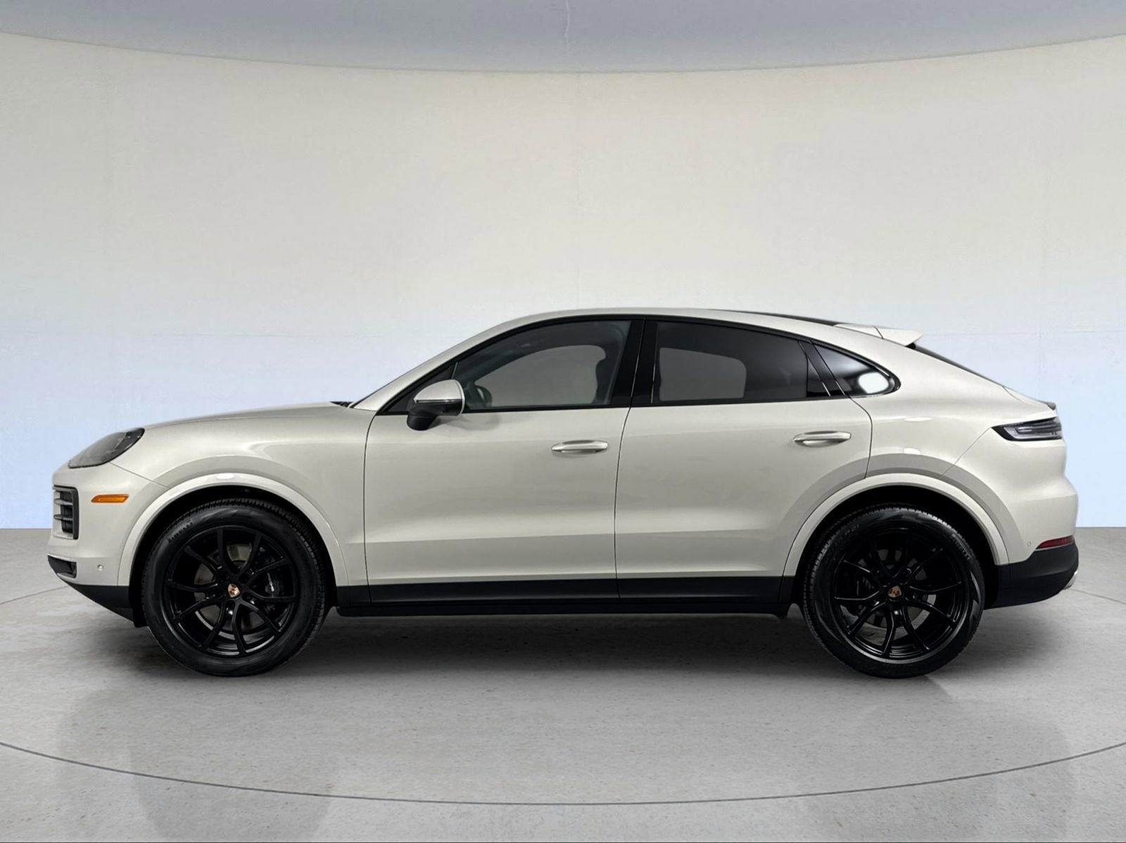 New 2026 Porsche Cayenne Coupe image 2
