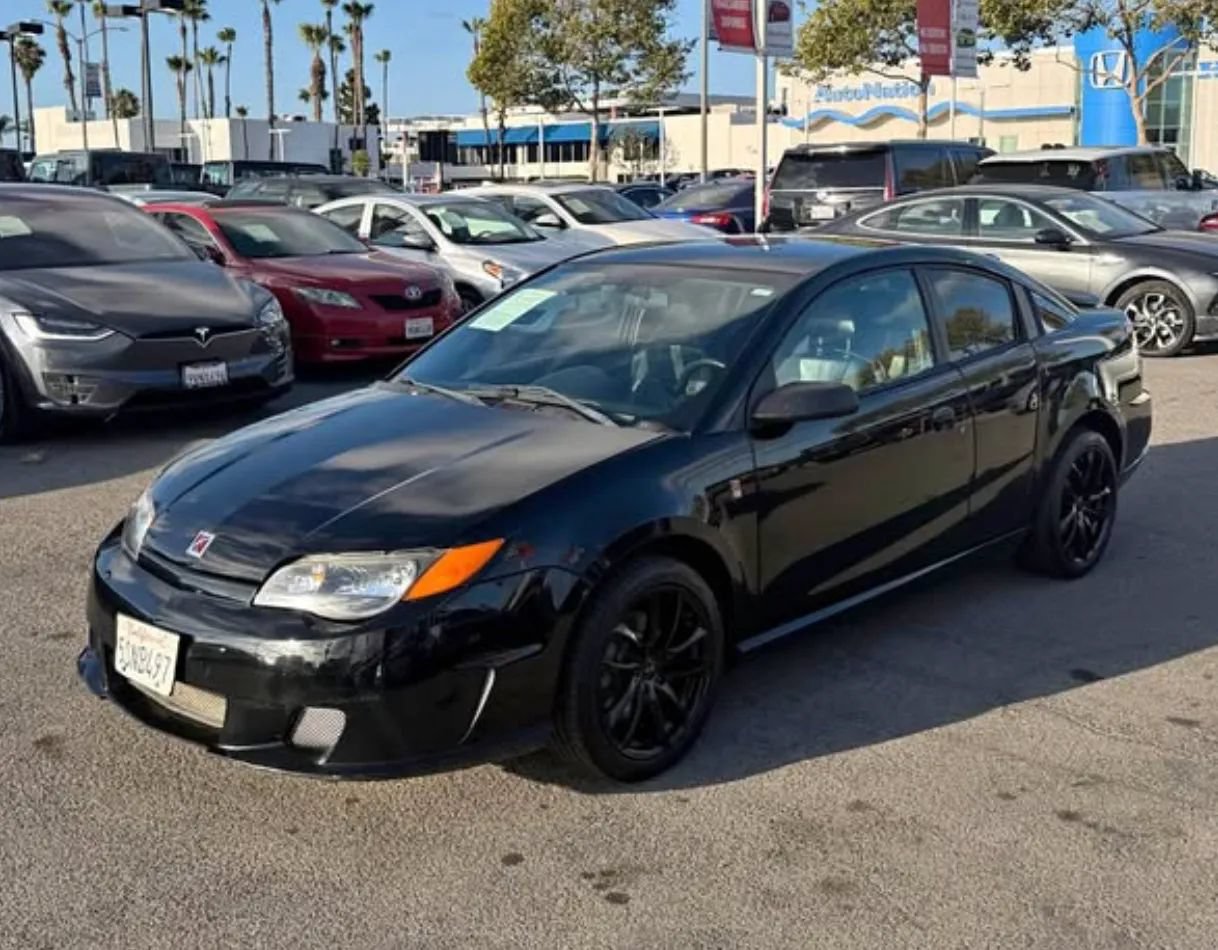 Used 2005 Saturn ION Red Line FWD image 2