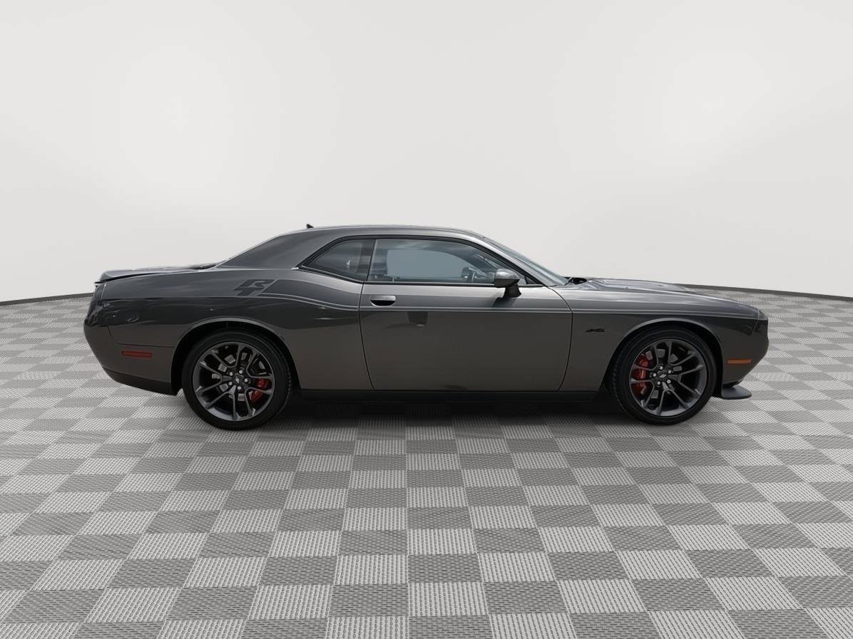 Used 2023 Dodge Challenger R/T w/ Performance Handling Group RWD image 6