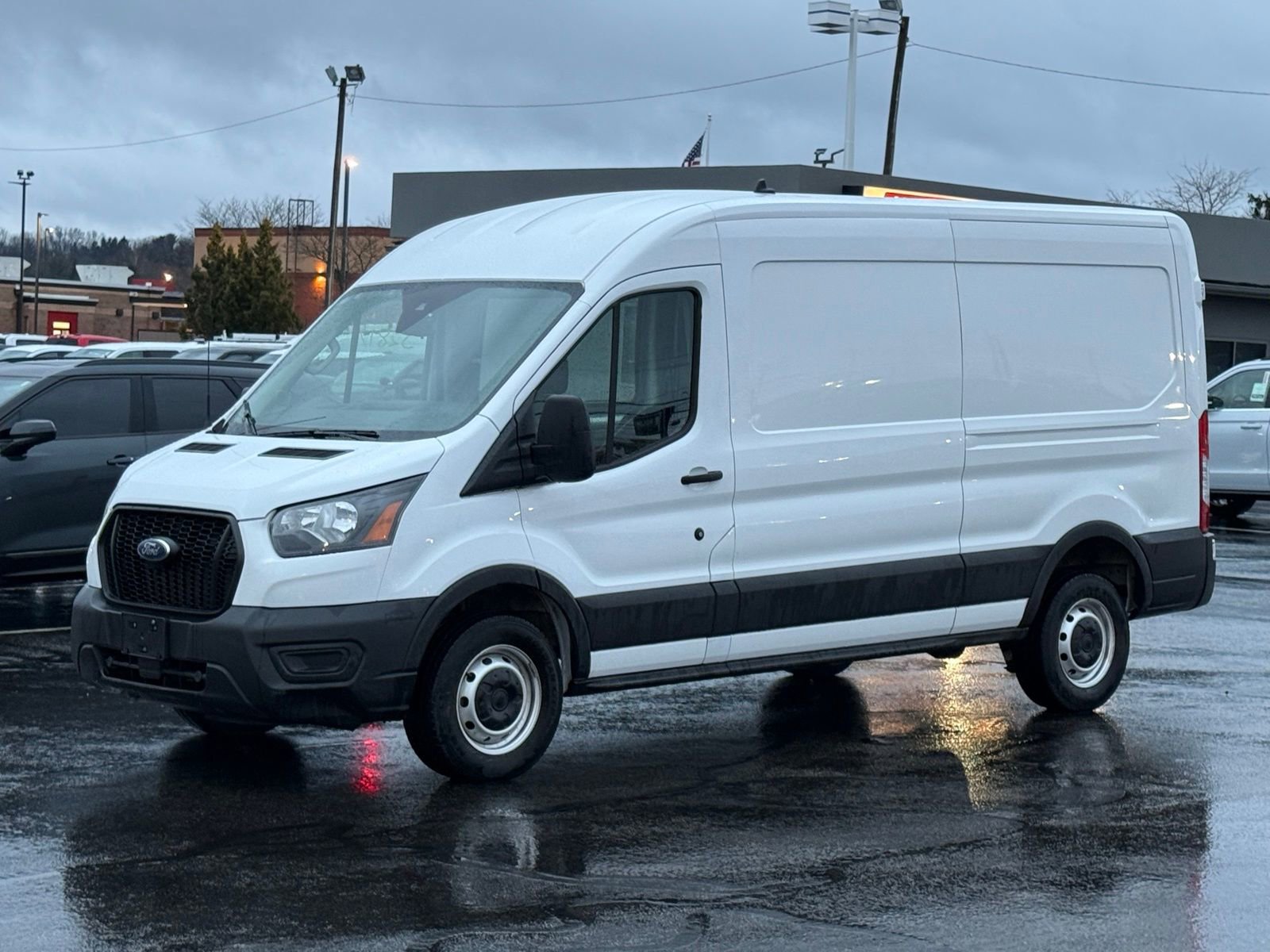 Used 2023 Ford Transit 250 Medium Roof w/ Load Area Protection Package image 7