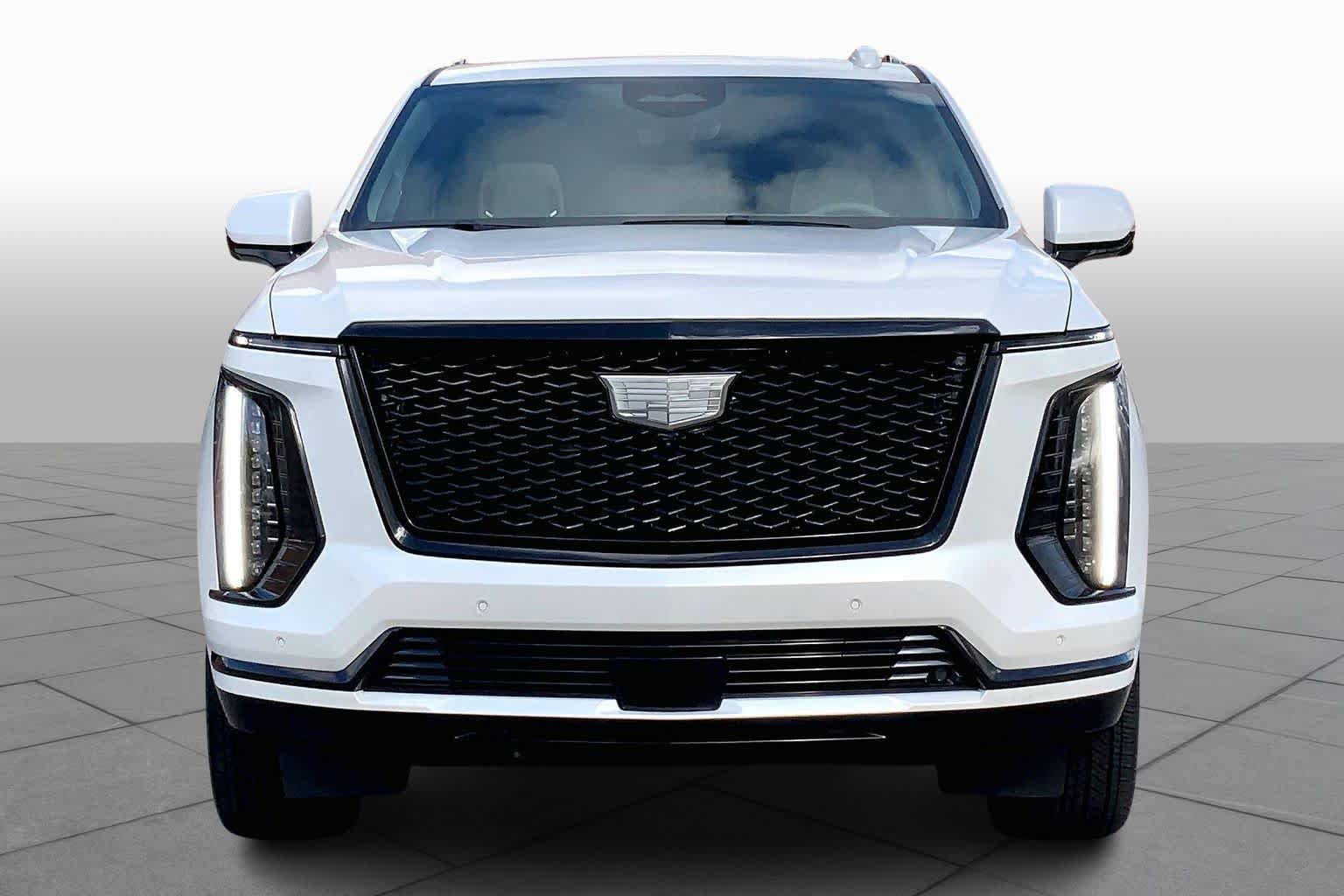 Used 2025 Cadillac Escalade Sport Platinum w/ LPO, ONYX Package AWD/4WD image 4