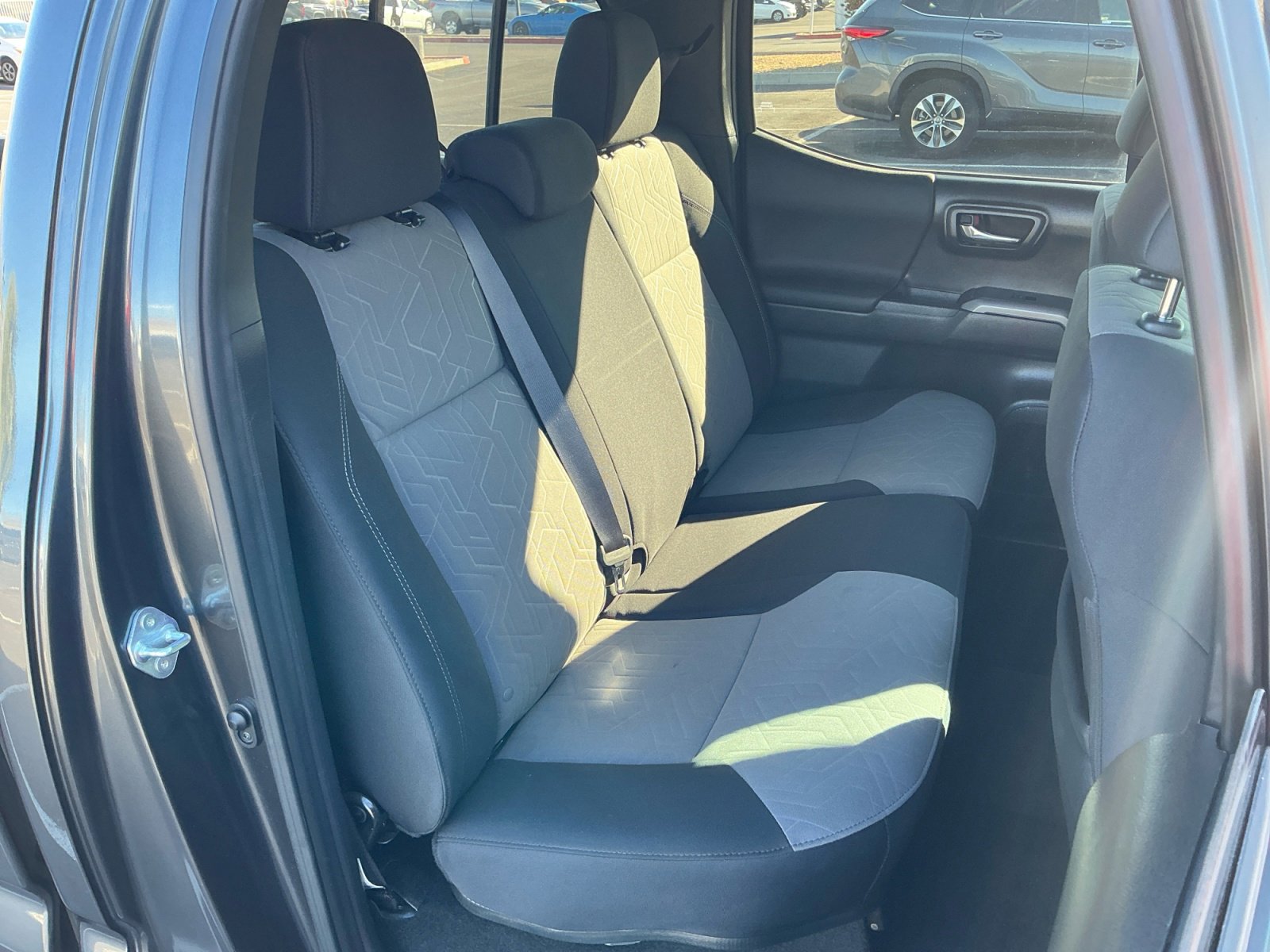 Used 2023 Toyota Tacoma TRD Off-Road image 18