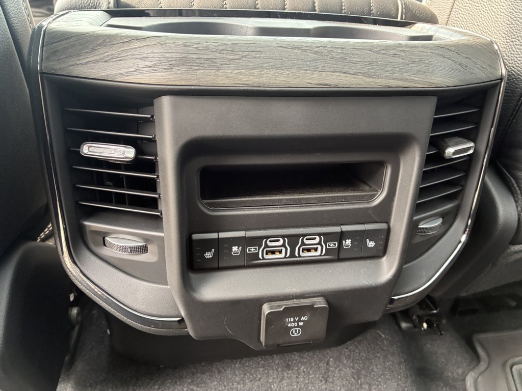 Used 2025 RAM 1500 Limited AWD/4WD image 36