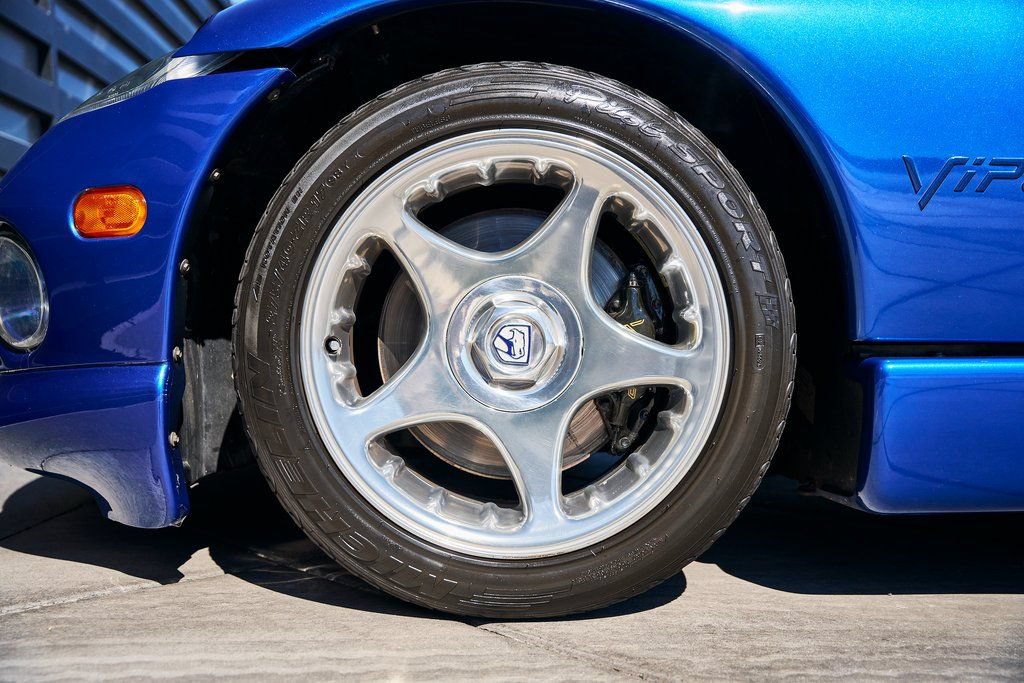 Used 1996 Dodge Viper GTS RWD image 5