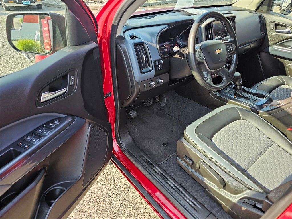 Used 2021 Chevrolet Colorado Z71 w/ Safety Package image 15