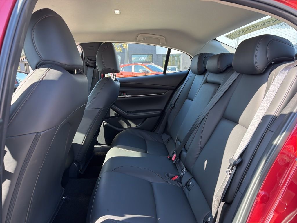 Used 2025 MAZDA MAZDA3 s image 3