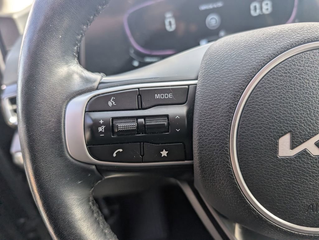 Used 2023 Kia Sportage EX AWD/4WD image 17