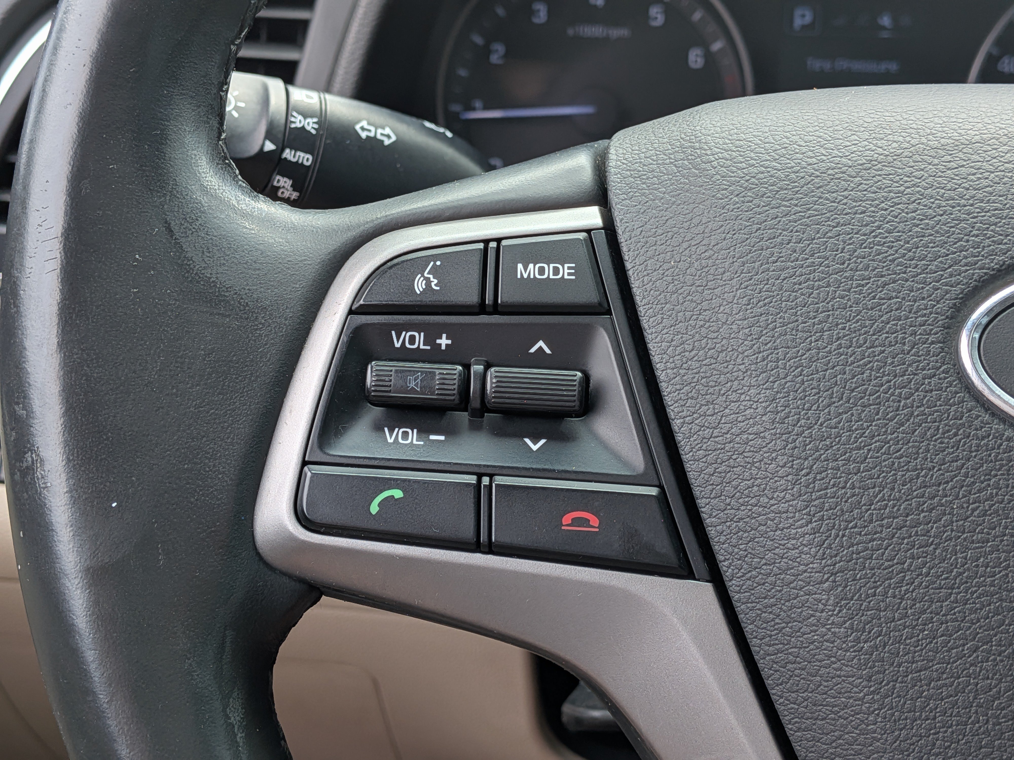 Used 2018 Hyundai Elantra Value Edition FWD image 25