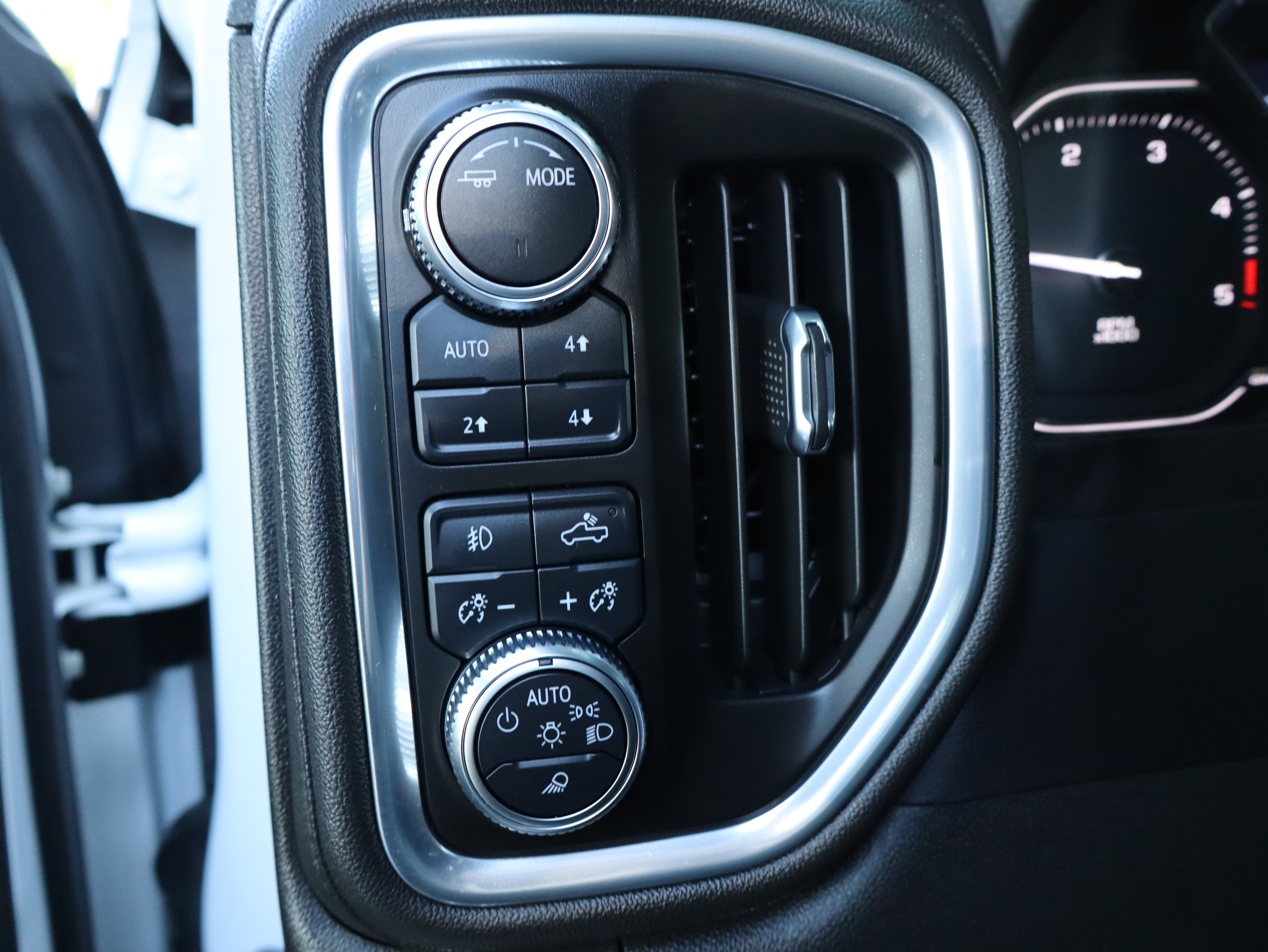 Used 2022 GMC Sierra 3500 Denali AWD/4WD image 29