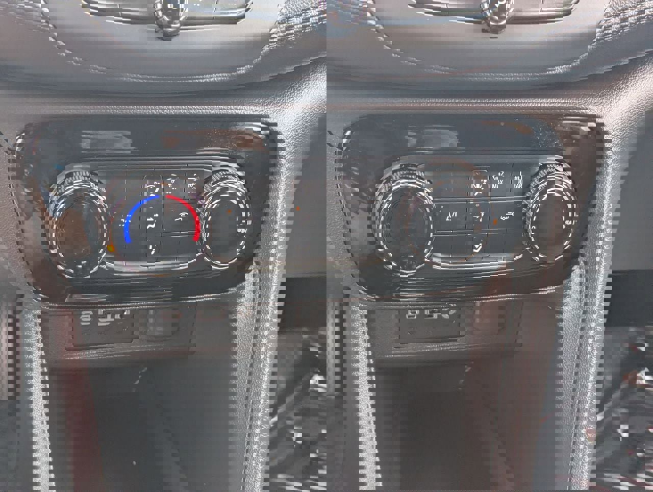 Used 2023 Buick Encore GX Preferred FWD image 26