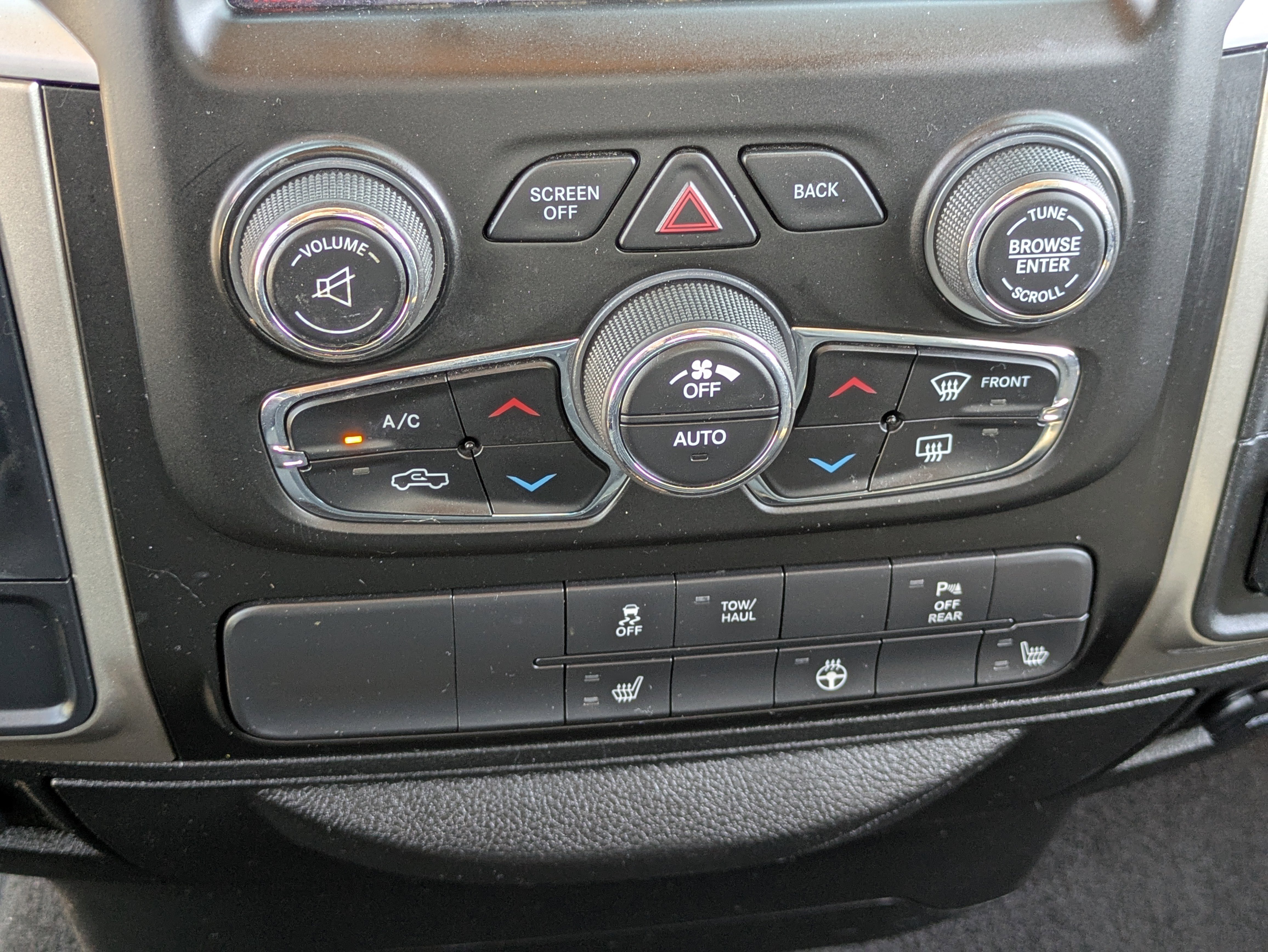 Used 2019 RAM 1500 Classic Warlock w/ Luxury Group image 23