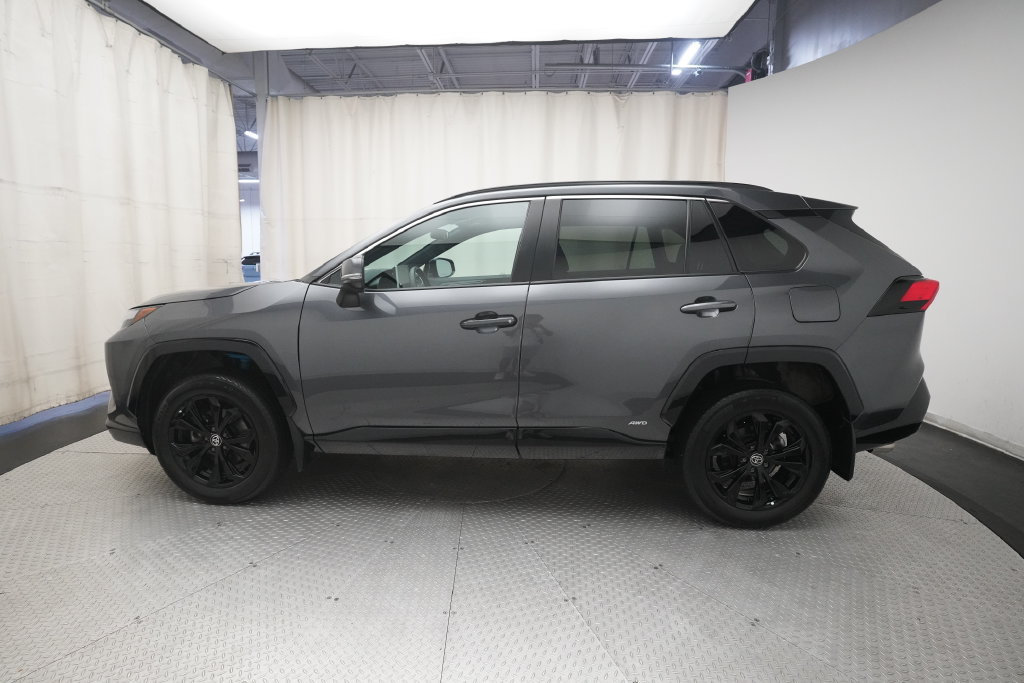 Used 2023 Toyota RAV4 SE w/ SE Grade Weather Package AWD/4WD image 23