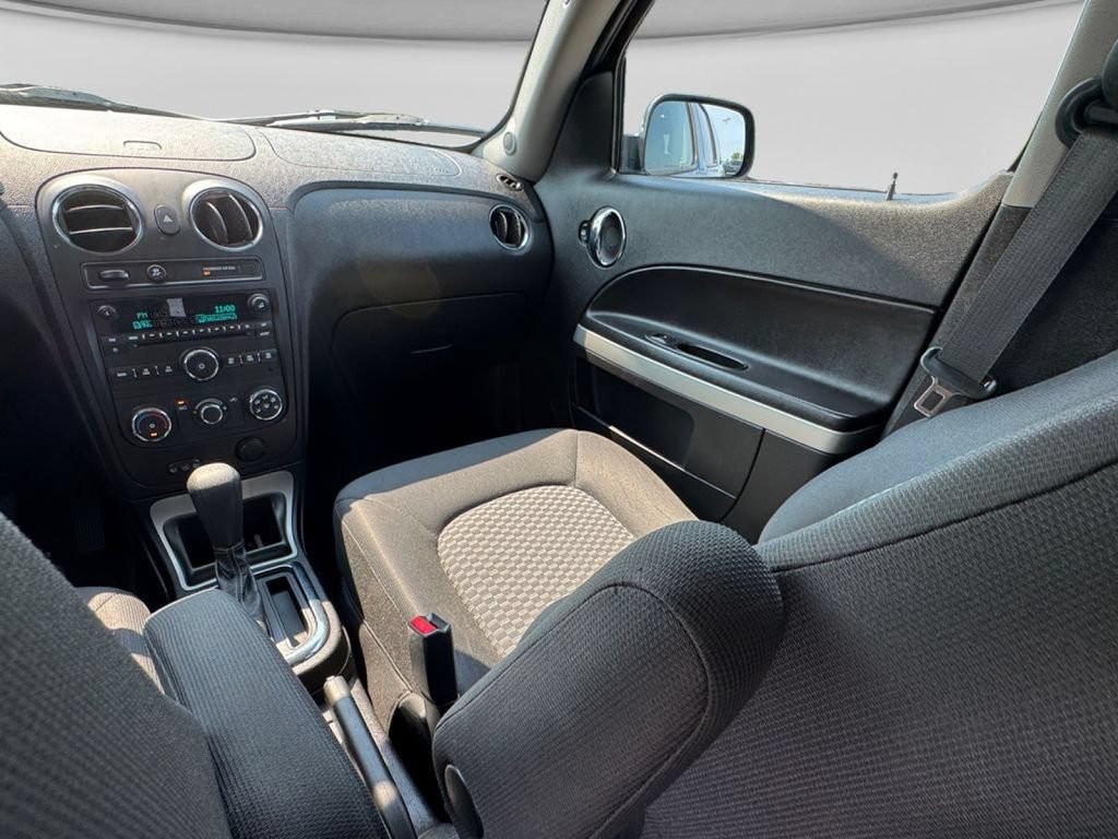 Used 2009 Chevrolet HHR LT FWD image 24