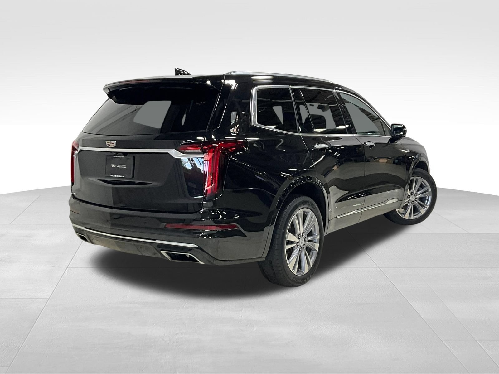 Used 2024 Cadillac XT6 Premium Luxury AWD/4WD image 5