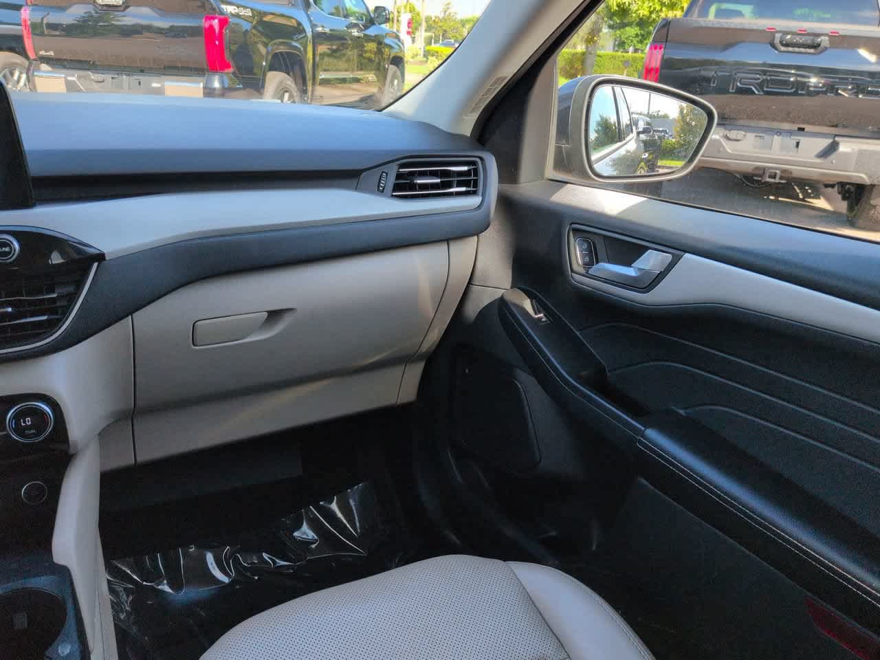 Used 2021 Ford Escape SEL FWD image 16