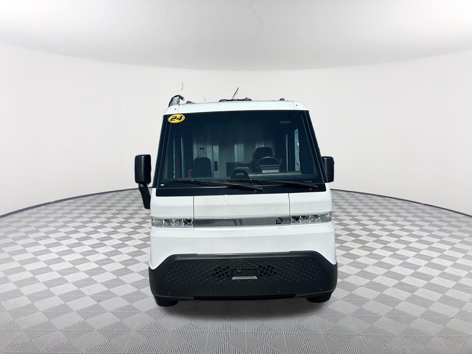 Used 2024 Chevrolet Brightdrop 600 w/ Commercial Equipment Package AWD/4WD image 2