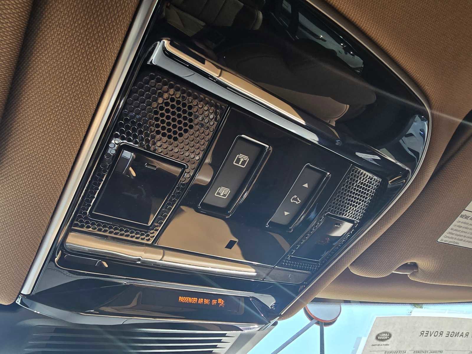 New 2025 Land Rover Range Rover Long Wheelbase SE image 35
