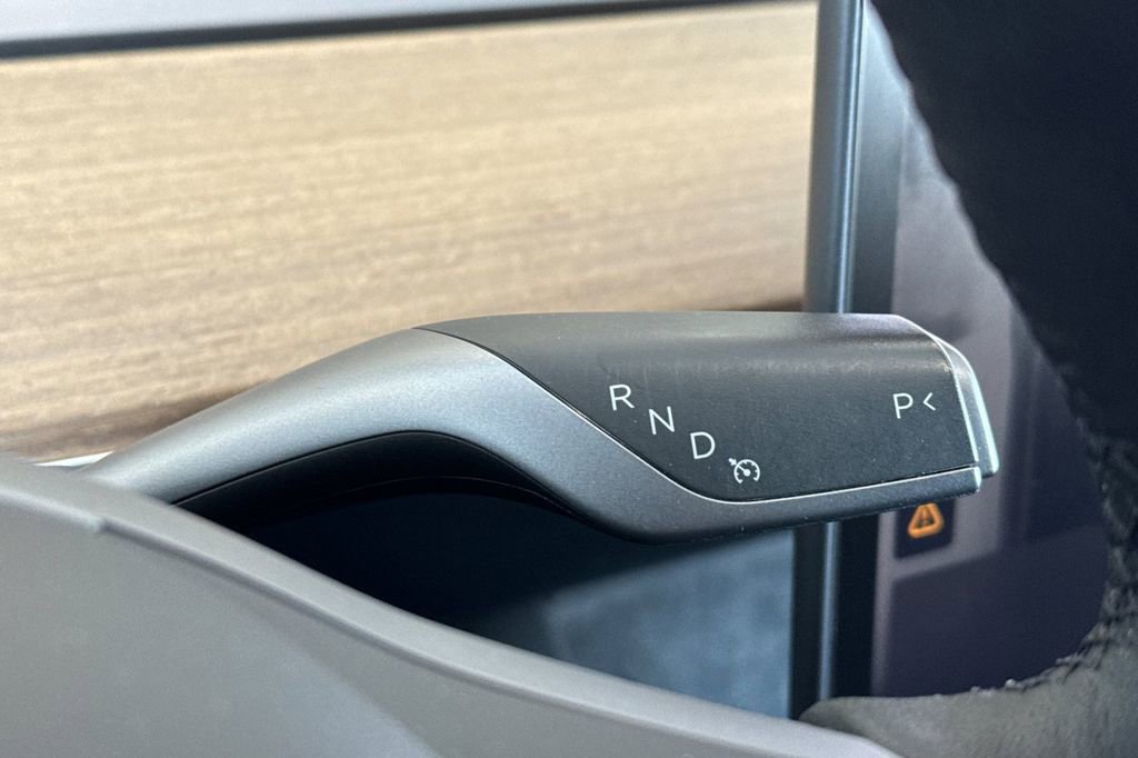 Used 2022 Tesla Model Y Performance AWD/4WD image 21