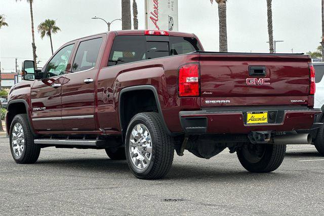 Used 2017 GMC Sierra 2500 Denali w/ Duramax Plus Package AWD/4WD image 6