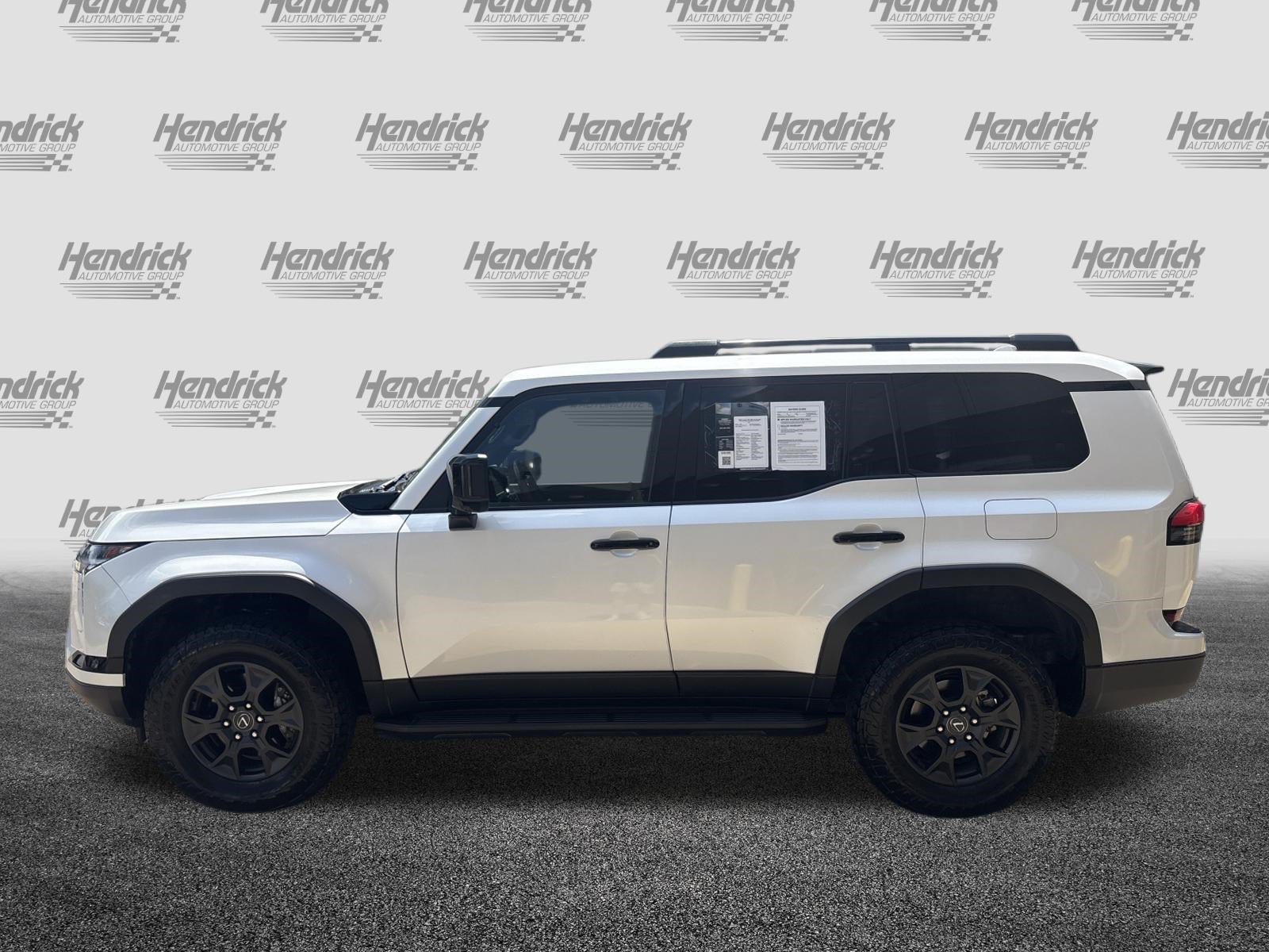 Used 2024 Lexus GX 550 AWD/4WD image 7