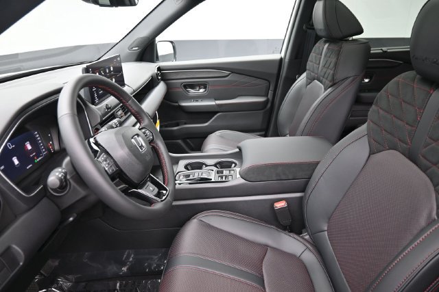 New 2026 Honda Pilot Black Edition image 17