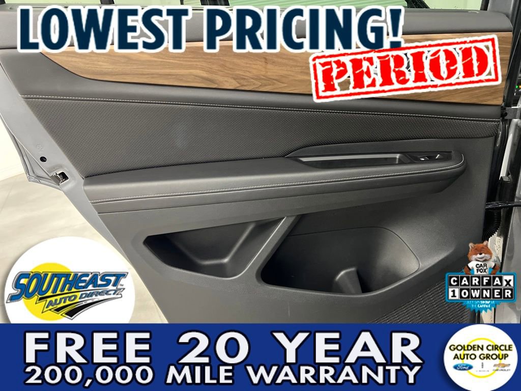 Used 2025 Volkswagen Atlas SE image 17