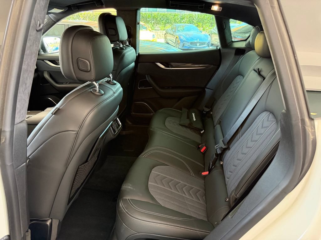 Certified 2022 Maserati Levante GT AWD/4WD image 11
