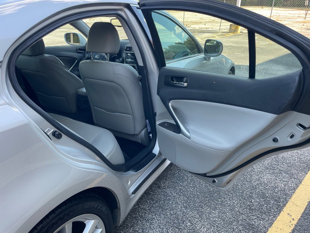 Used 2007 Lexus IS 250 RWD image 18
