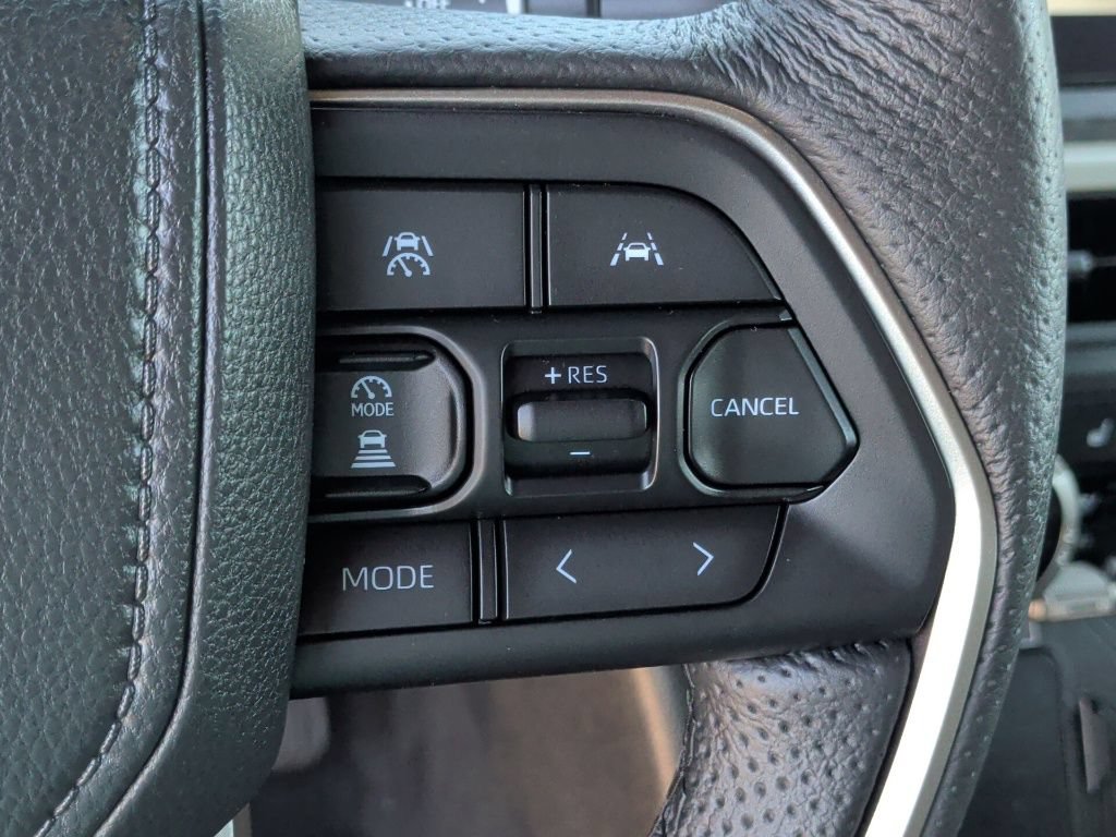Used 2025 Toyota Tacoma Limited AWD/4WD image 20