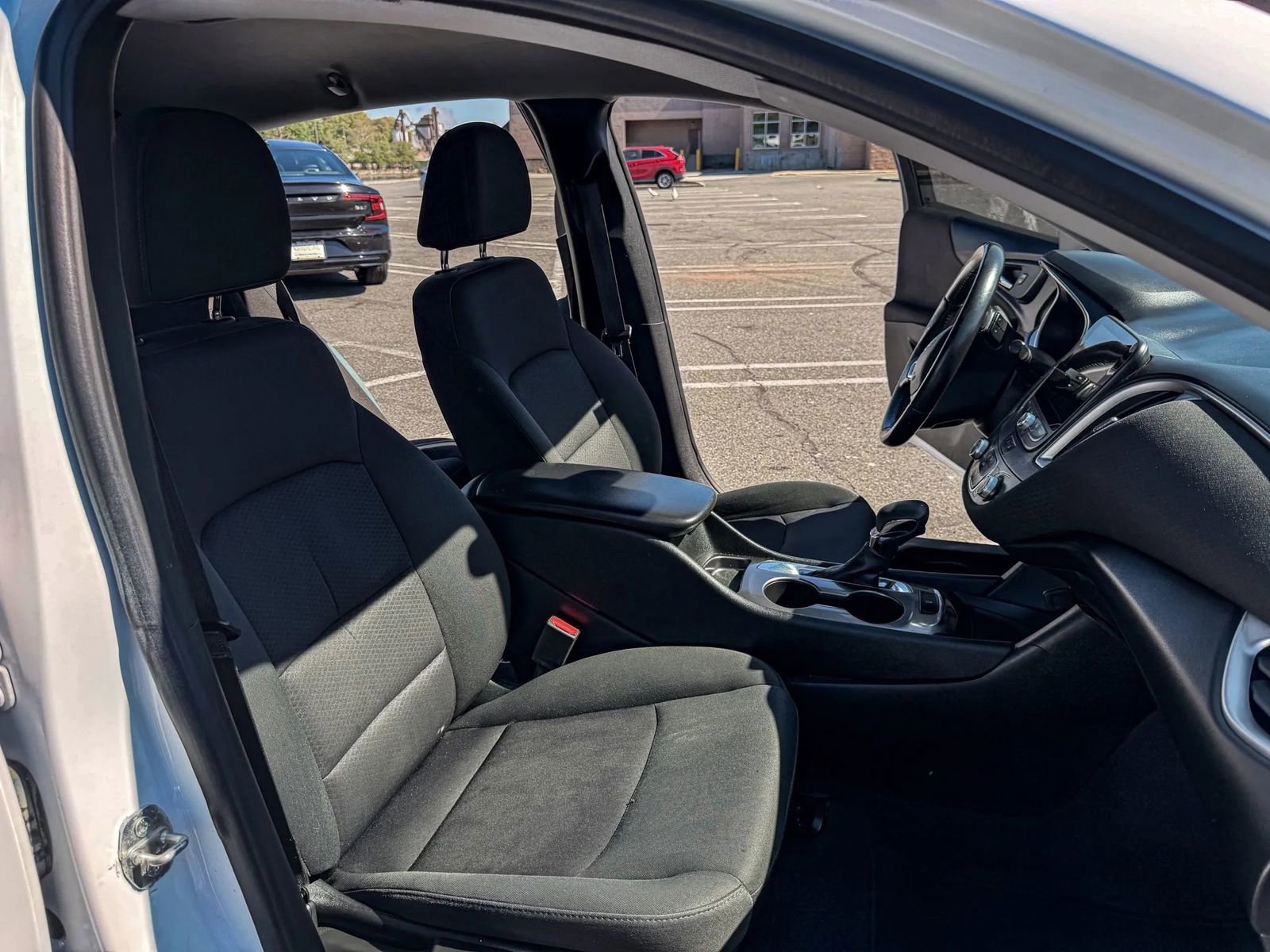 Used 2021 Chevrolet Malibu RS FWD image 14